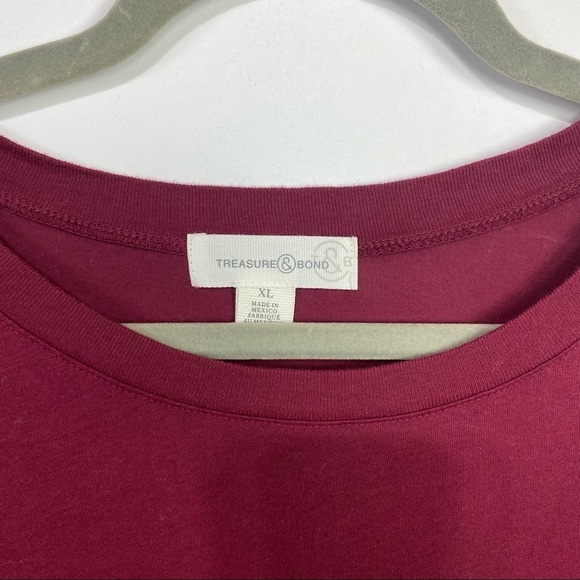 NWT Treasure & Bond Burgundy Long Sleeve T-Shirt New York Graphic Print T-Shirt - Picture 2 of 7